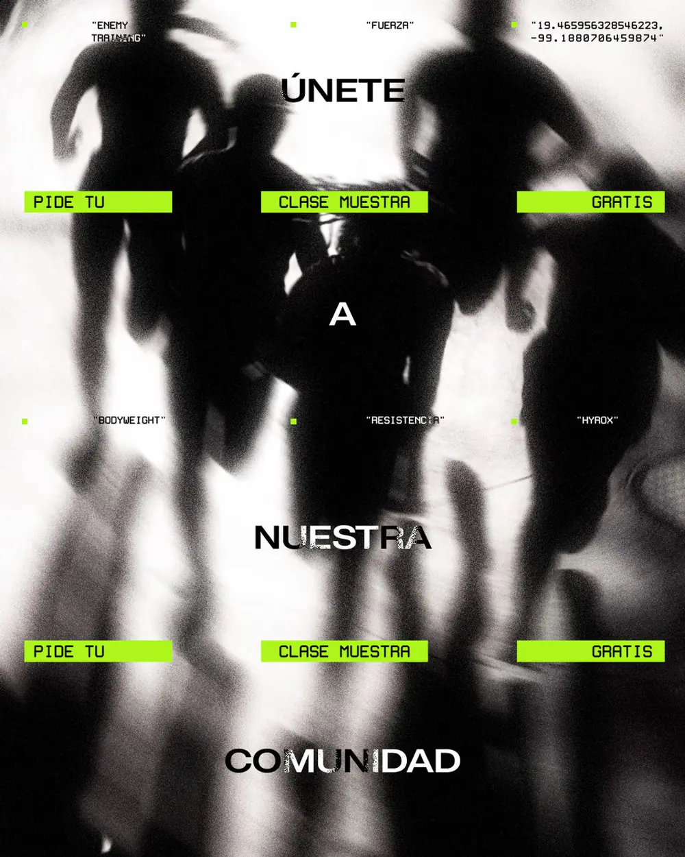 Post en blanco y negro de Enemy Training: siluetas borrosas de personas que corren en grupo, con mucho grano, y bandas verde ácido que repiten «Pide tu clase muestra gratis» junto a la frase «Únete a nuestra comunidad»